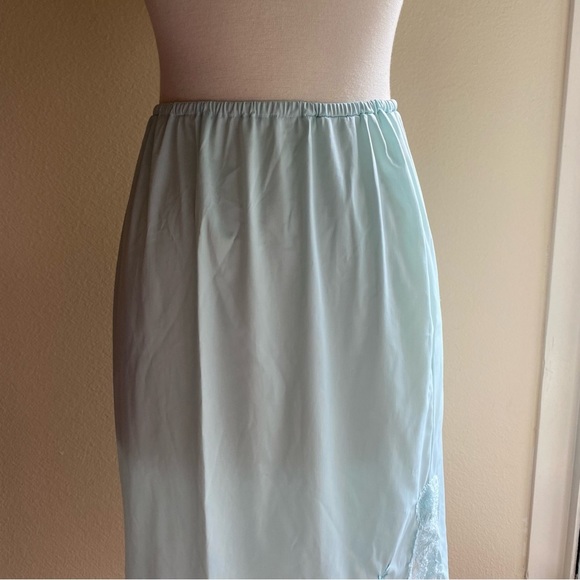 Vintage Kayser pastel blue lace slip skirt - Picture 14 of 15